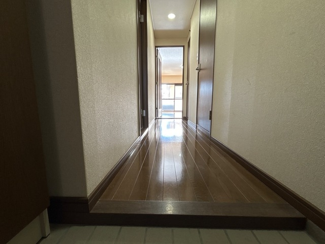 サンタプレイス岡崎の玄関