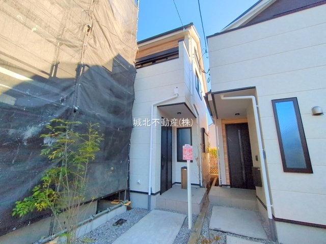 練馬区石神井台8丁目 全4棟 2号棟の外観|堂々完成につきご内覧いただけます♪