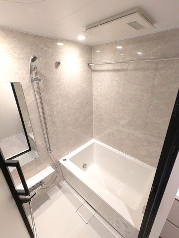SEASON FLATS浅草六丁目の浴室|追焚オートバス、浴室換気乾燥機、24時間換気