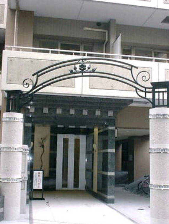 日神パレステージ西池袋公園のエントランス