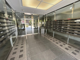 【エントランス】 | ルモン東加賀屋