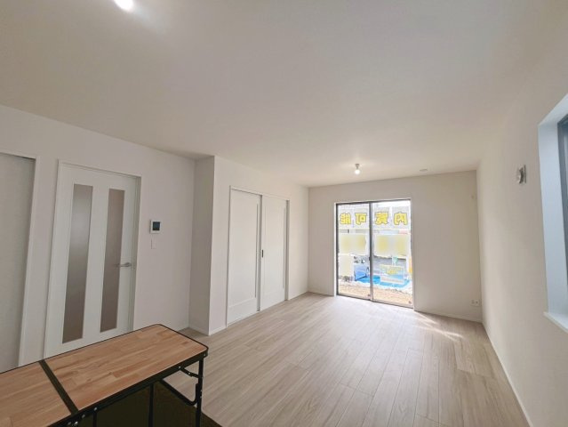 ハートフルタウン読谷村上地　A号棟の居間・リビング|LDK16帖