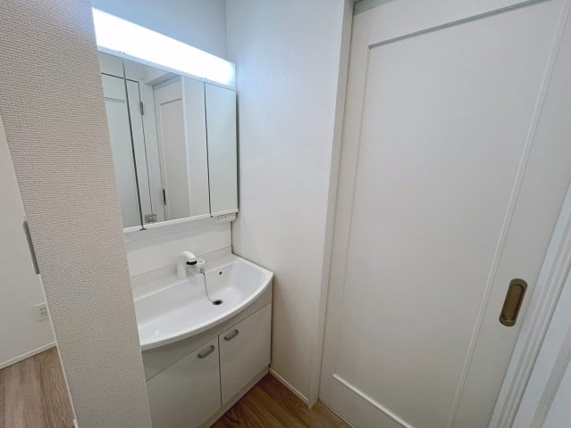 ハートフルタウン読谷村上地　A号棟の独立洗面台