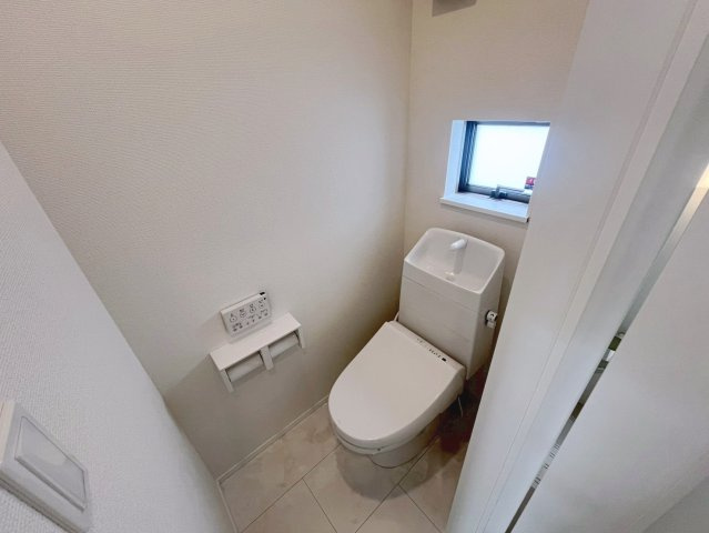 ハートフルタウン読谷村上地　A号棟のトイレ|2階トイレ