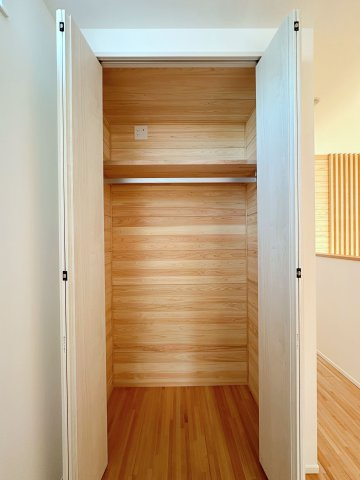 安佐南区上安1丁目No.Bの収納|2階廊下収納☆