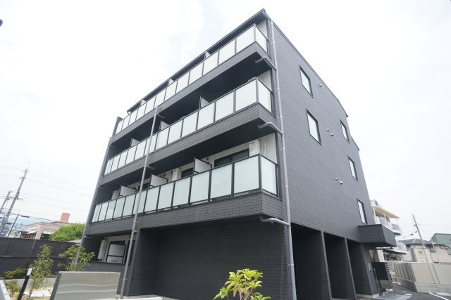 ヴェルステック宝塚の外観