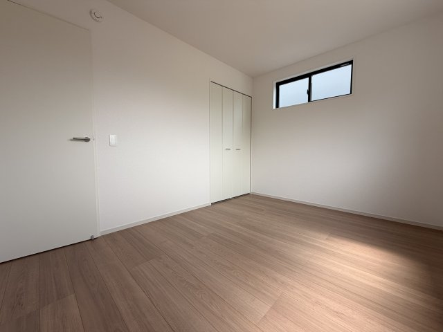 糟屋郡久山町猪野４期　2号棟の洋室