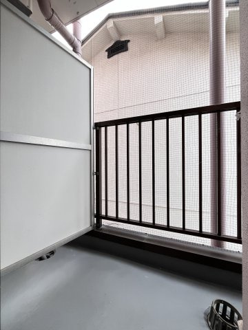 EST長居西のバルコニー