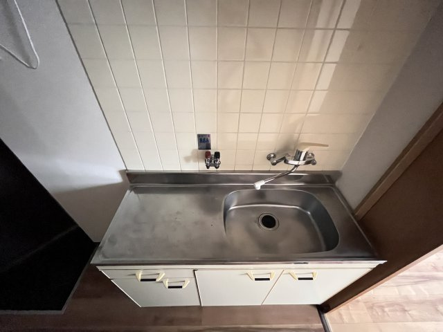 EST長居西のキッチン