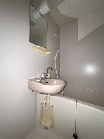 EST長居西の洗面所