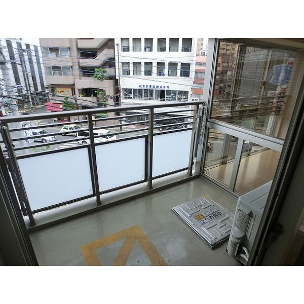 ベイシック薬院　警固小学校区のバルコニー|ベイシック薬院
