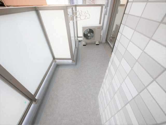 Dimus新大阪のバルコニー