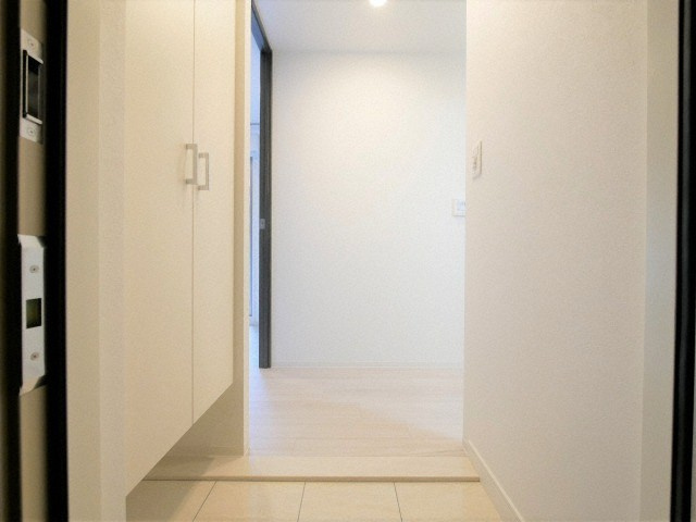 Dimus新大阪の玄関