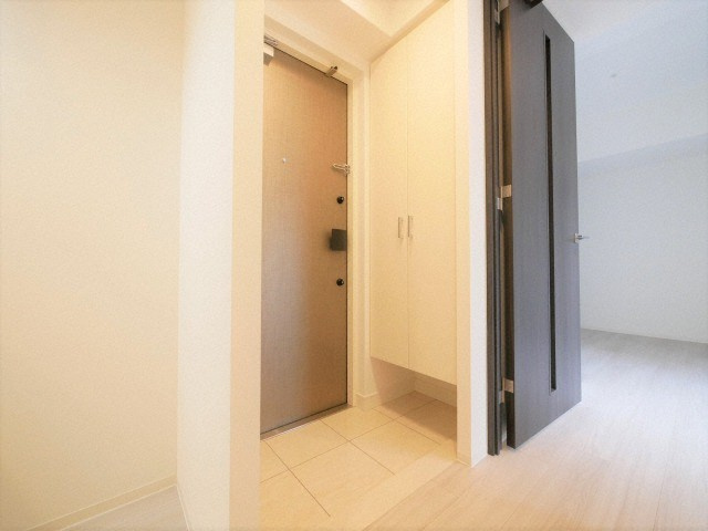 Dimus新大阪の玄関