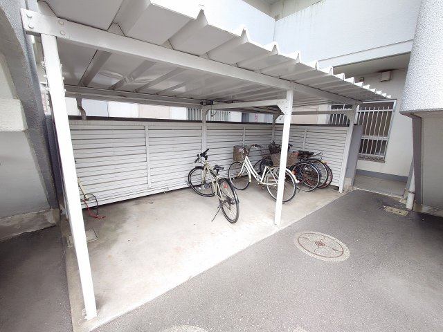 【駐輪場】 | ミリオンコーポラス白鷺（C-4）