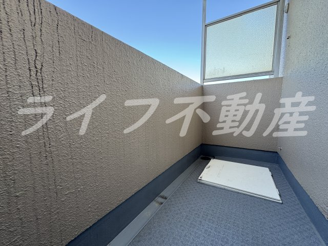 ツカサロイヤルハイツ瓢箪山のバルコニー|陽当たり良好なバルコニーです