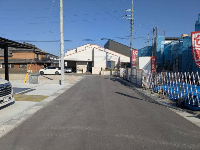 柳川市新外町の新築一戸建の前面道路含む現地写真