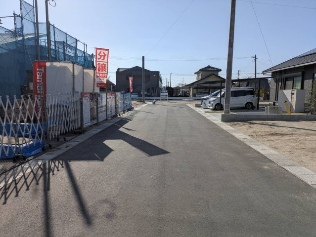 柳川市新外町の新築一戸建の前面道路含む現地写真