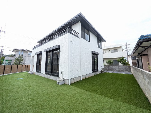 八王子市　めじろ台　中古戸建ての外観|～めじろ台駅徒歩9分　内外装フルリノベ済　広い庭付き、南西角地の邸宅～