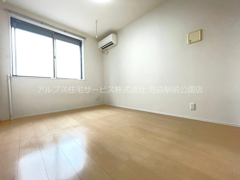 フォルターナ王子の洋室