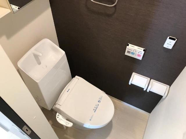 FLATSTELLAR隅の浜のトイレ|シャワー付トイレ