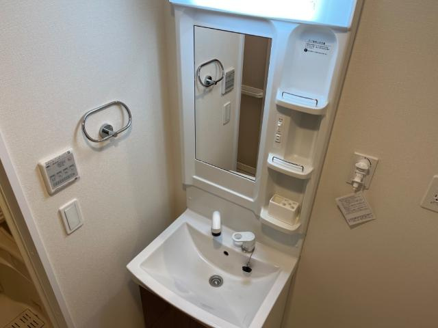 フルール宮内の洗面所|洗髪洗面化粧台