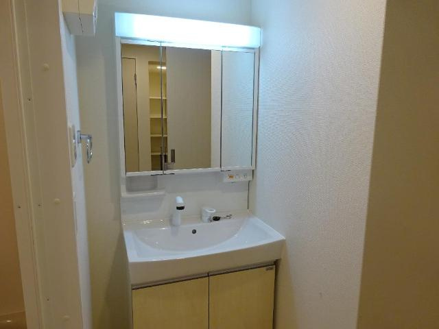 メルヴェーユ川内の洗面所|洗髪洗面化粧台