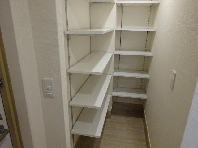 メルヴェーユ川内の収納|シューズクローク