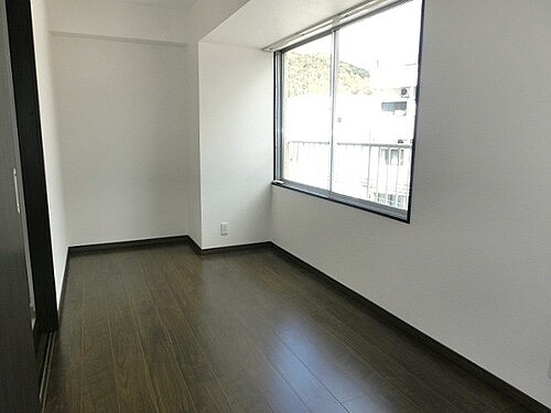 牛田ハイムの居間・リビング|洋室（約4.6畳）　※前回募集時