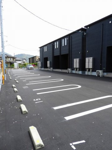 サン　ウォーム　Ⅲの駐車場|駐車場完備です