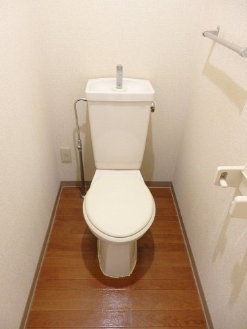 エル・コーポ上の浜のトイレ|清潔感のあるトイレです