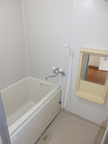 エル・コーポ上の浜の浴室|日々の疲れを癒すお風呂付です