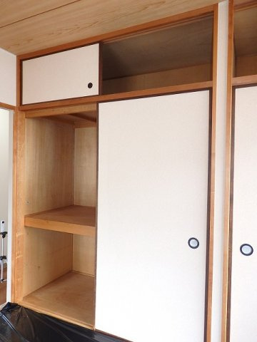 エル・コーポ上の浜の収納|便利な収納スペースです