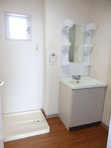 エル・コーポ上の浜の洗面所|スペースが確保できる洗面所です