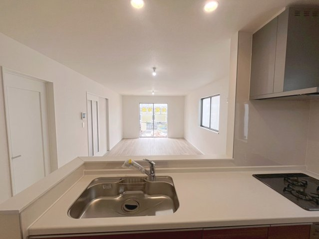 ハートフルタウン読谷村上地　B号棟のキッチン