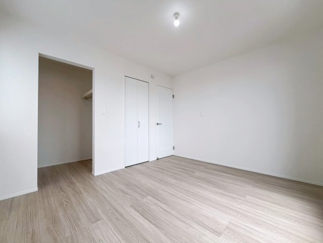 ハートフルタウン読谷村上地　B号棟の洋室|7帖