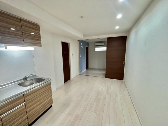 Habitasion京口の玄関