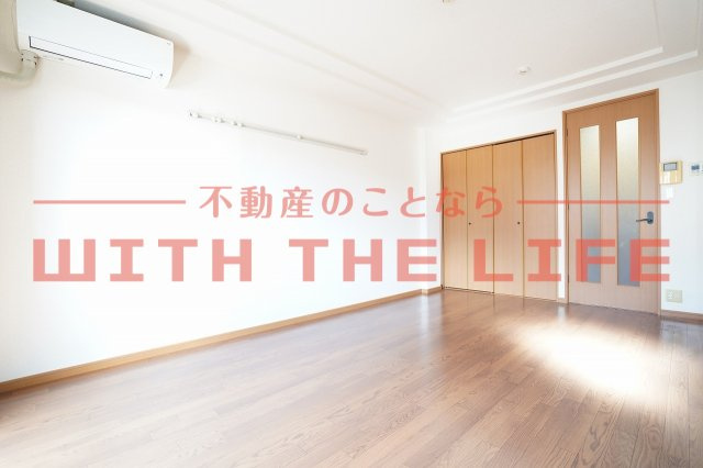 グランドールヒルズ【10.000円キャッシュバック対象物件】の居間・リビング|使いやすい居間です