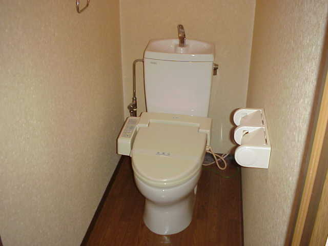 アスパラ館のトイレ|シャワー付トイレ