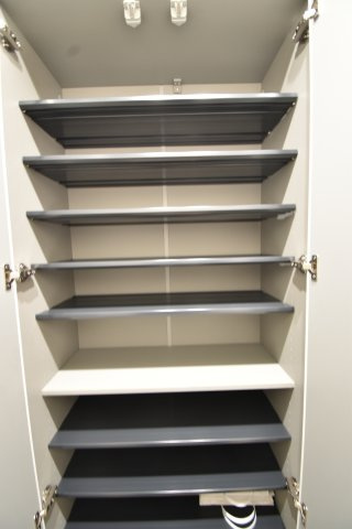 鳥飼リバーハイツの玄関