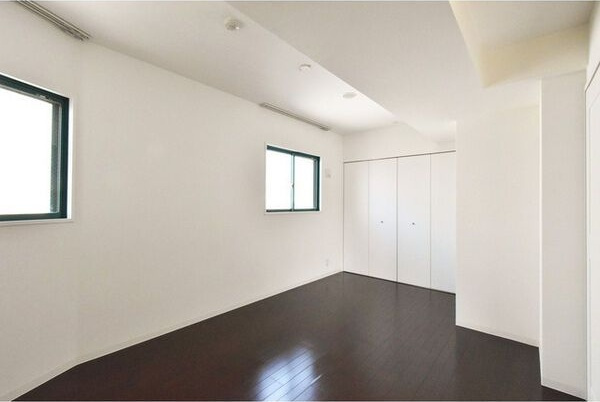 Gramercy Shiromi-doriの居間・リビング