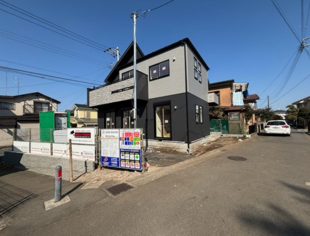 横浜市泉区上飯田町 新築戸建て【仲介手数料無料】カースペース2台の前面道路含む現地写真