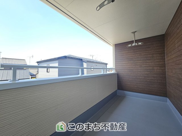 LiveleGarden.S第5栃木市岩舟町静和のバルコニー|南向きの大型バルコニーは陽当り良好で、たっぷりのお洗濯物もよく乾きます！