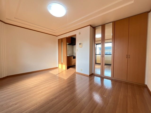 フラワーヒルズ山ノ神の居間・リビング