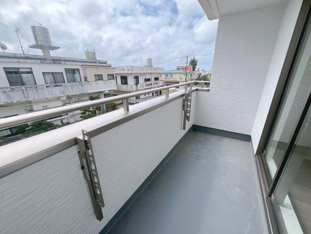 ハートフルタウン読谷村上地　C号棟のバルコニー