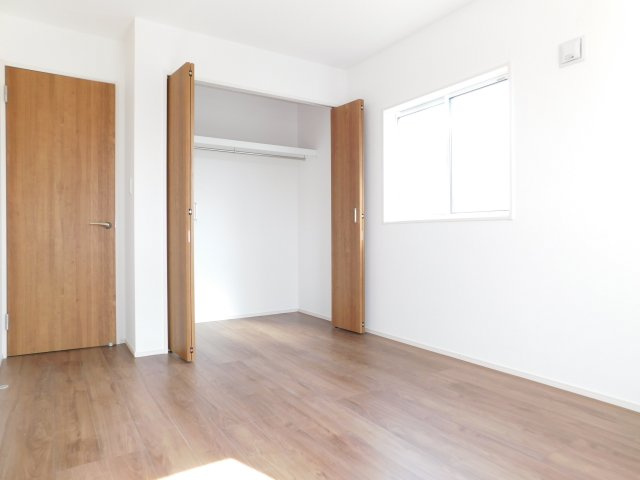 名古屋市港区大西２丁目の新築一戸建の洋室|◇２階洋室◇　　南面を含む２面採光で明るい洋室６．０帖　全居室収納完備！