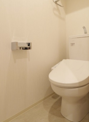 大阪市中央区松屋町住吉の賃貸マンションのトイレ