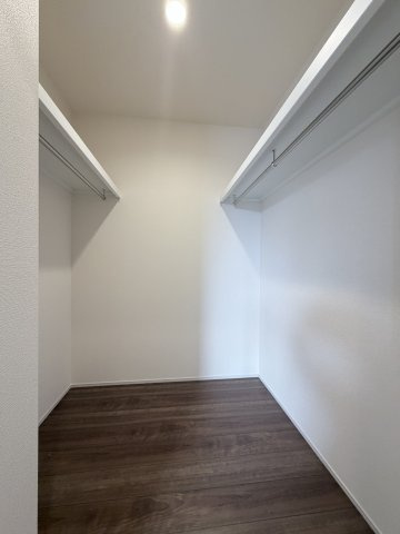 ブルーミングガーデン前橋市駒形町　3号棟の収納|2階洋室1収納ウォークインクローゼットです♪
