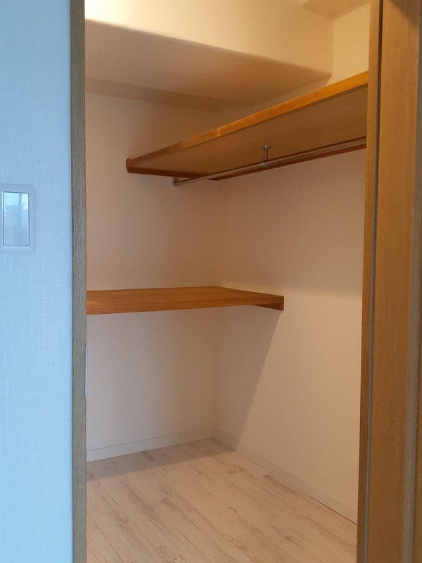 サバービアシティ21B棟の収納