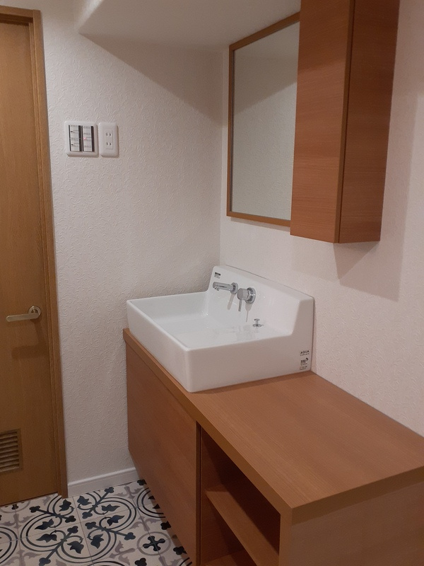 サバービアシティ21B棟の洗面所